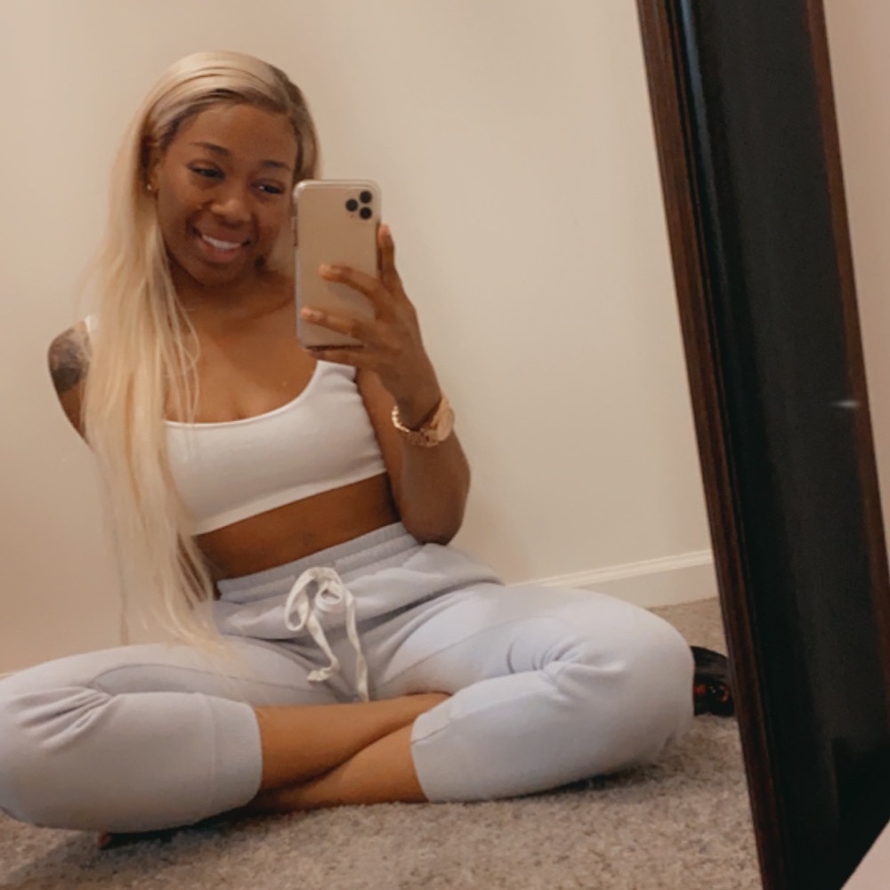 Meet your Posher, Alayjah